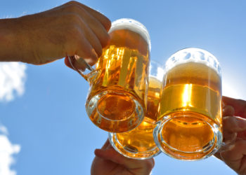 In verschiedene wissenschaftlichen Untersuchungen hat sich gezeigt, dass bestimmte Inhaltsstoffe von Bier der Gesundheit dienen können. Allerdings ist der Gerstensaft keine Medizin. (Bild: mhp/fotolia.com)
