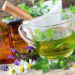 Teemischungen auf Basis von Heilpflanzen sind bei Reizhusten ein besonders wirksames Hausmittel. (Bild: PhotoSG/fotolia.com)