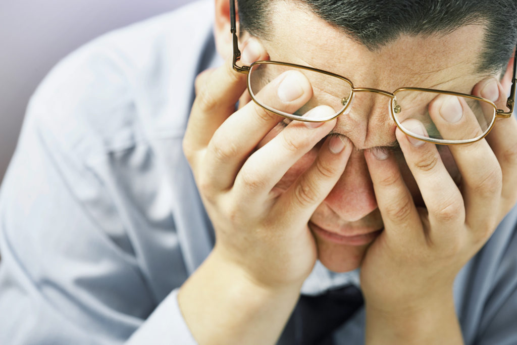 Männer schaden ihrer Gesundheit, wenn sie alleine die finanzielle Verantwortung in der Partnerschaft übernehmen. Frauen sollen also ihre Männer zumindest etwas finanziell unterstützen, um deren psychische und physische Gesundheit zu schützen. (Bild: Korta/fotolia.com)