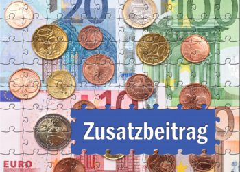Ein Puzzle, das Euroscheine und Münzen abbildet, mit einer Aussparung mit dem Wort Zusatzbeitrag