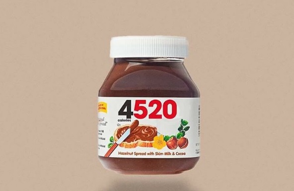 Im Internet taucht immer wieder ein Foto eines Nutella-Glases auf, das statt des Markenlogos die Zahl 4520 als Aufdruck hat. Was bedeutet die Ziffernfolge? (Bild: Quelle: Instagram)