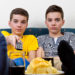 Die meisten Heranwachsenden lieben ungesunde Lebensmittel wie Cola und Chips. Die häufige Folge: Übergewicht oder Adipositas. US-Psychologen berichten nun, wie man Jugendliche von gesünderer Ernährung überzeugen kann. (Bild: Markus Bormann/fotolia.com)
