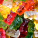 In einem Video, das derzeit im Internet die Runde macht, wird die Produktion von Gelatine gezeigt. Der Clip dürfte vielen die Lust auf Gummibärchen verleiden. (Bild: Osterland/fotolia.com)