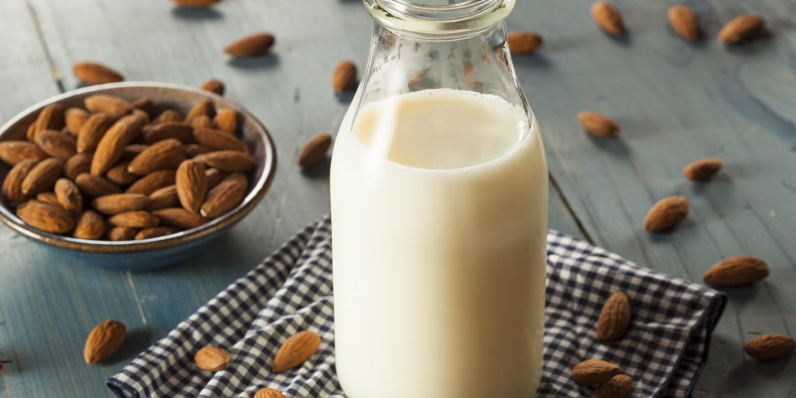 Welche Milch Statt Kuhmilch Gesunde Mandelmilch: Was kann die Alternative zur Kuhmilch