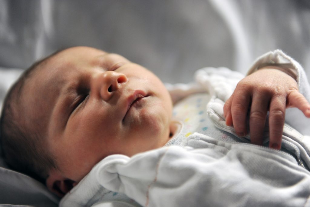 Die Geburtenrate in Deutschland ist erstmals seit 33 Jahren wieder auf 1,5 Kinder pro Frau gestiegen. Die Zahl stieg vor allem wegen Frauen mit ausländischer Staatsangehörigkeit. (Bild: bevisphoto/fotolia.com)