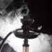 In einer Shisha-Bar in Niedersachsen haben mehrere Personen eine Kohlenmonoxid-Vergiftung erlitten. Zwei Frauen wurde sogar bewusstlos und mussten ins Krankenhaus gebracht werden. (Bild: wisanuboonrawd/fotolia.com)