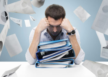 Der richtige Gedanke will nicht gelingen. Wenn Denkstörungen pathologischen Wert haben. Bild: Syda Productions - fotolia