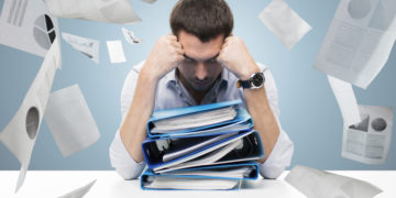 Der richtige Gedanke will nicht gelingen. Wenn Denkstörungen pathologischen Wert haben. Bild: Syda Productions - fotolia