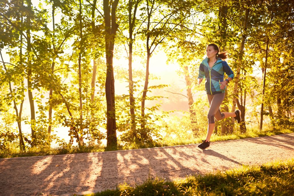 In Deutschland erkranken täglich rund 1.000 Menschen neu an Diabetes. Um sich vor der Stoffwechselkrankheit zu schützen, sollte man Übergewicht vermeiden, sich gesund ernähren und viel bewegen. (Bild: baranq/fotolia.com)