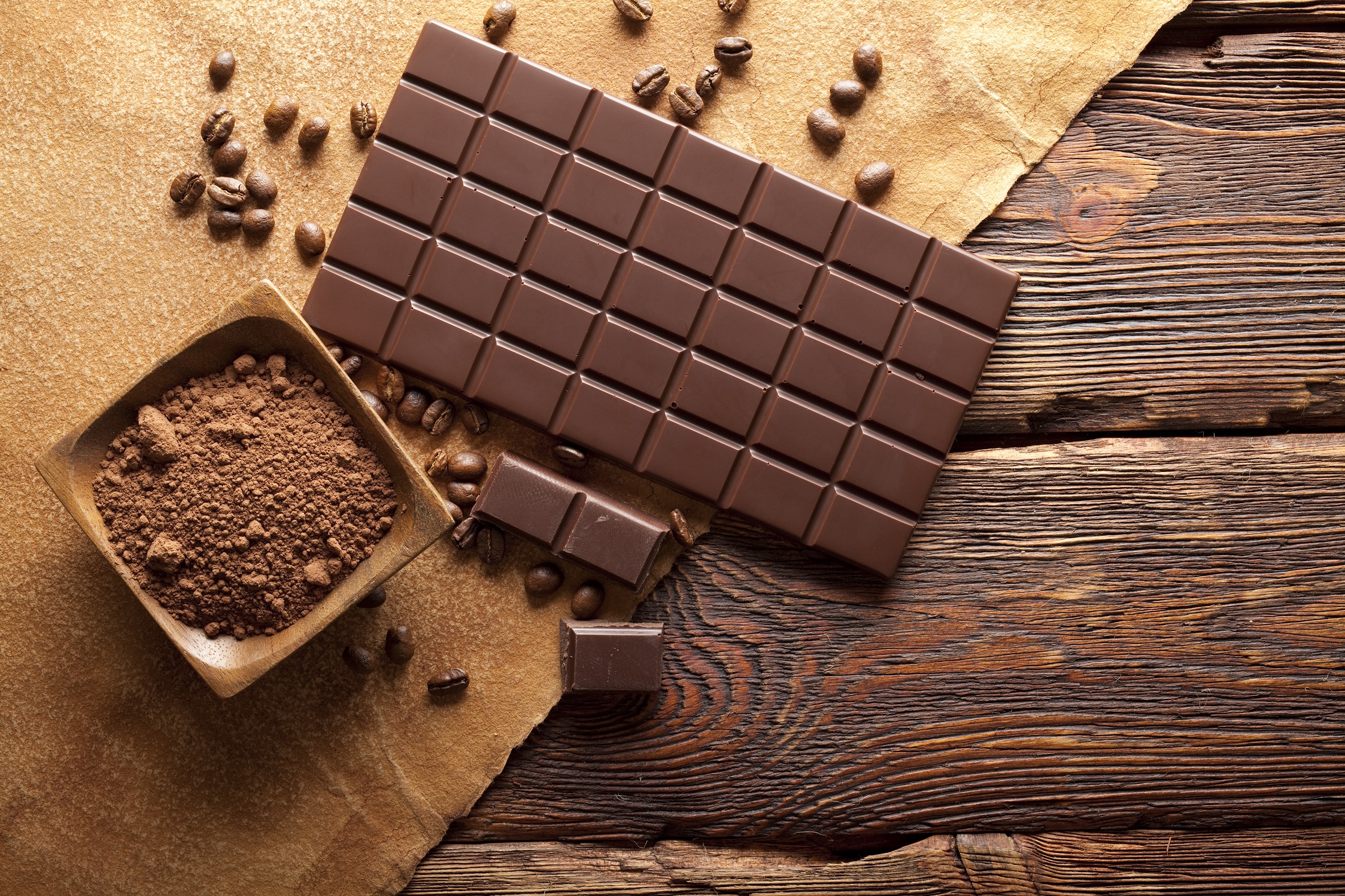 Что будет если съесть плитку шоколада. Какао и темный шоколад. Плитка шоколада. Шоколадная плитка. Плиточный шоколад.