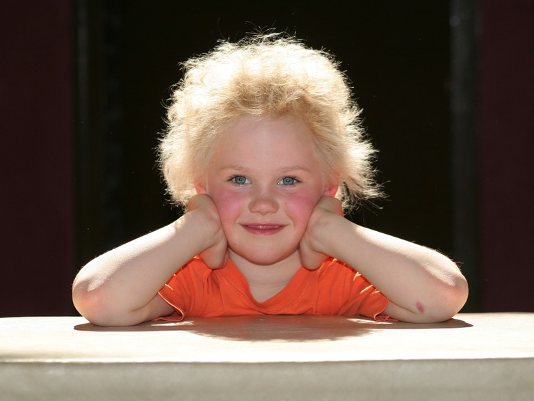 Manche Menschen haben Haare wie ein Struwwelpeter, die sih praktisch nicht kämmen lassen. Die Ursache liegt in den Genen. (Bild: www.uni-bonn.de/ Foto: privat)