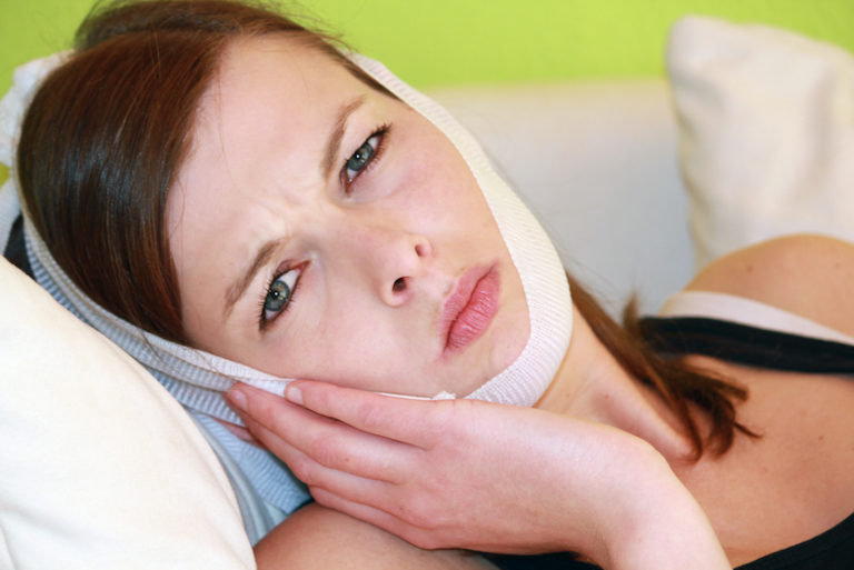 Schwellung im Gesicht – Ursachen und Symptome – Heilpraxis