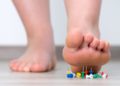 Das Fibularis-Syndrom verursacht Missempfindungen und Schmerzen beim Gehen, die zu erheblichen Einschränkungen im Alltag führen können. (Bild: koszivu/fotolia.com)