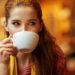 Wer sich zu müde oder zu energielos fühlt, um Sport zu treiben, sollte Kaffee oder Tee trinken. Denn der Koffeinkonsum hilft, in Schwuang zu kommen. (Bild: ZoomTeam/fotolia.com)