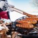 Im Winter kann es beim Grillen ganz schön kalt werden. Das musste auch eine kleine Grillrunde in Mainz feststellen, die den Grill deswegen in den Wintergarten stellten. Daraufhin erlitten mehrere Personen Kohlenmonoxidvergiftungen. (Bild: exclusive-design/fotolia.com)