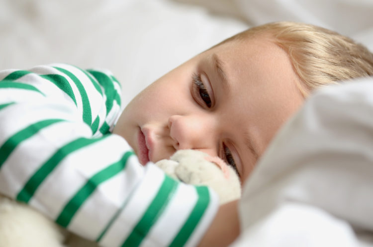 Bellender Husten: Bei Pseudokrupp-Anfällen hilft Kindern die frische Luft – Heilpraxis