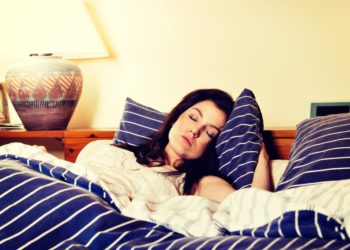In einer neuen Studie hat sich gezeigt, dass Schlaf in den ersten 24 Stunden nach einem psychischen Trauma helfen könnte, belastende Erinnerungen besser einzuordnen und zu verarbeiten. (Bild: fotek/fotolia.com)