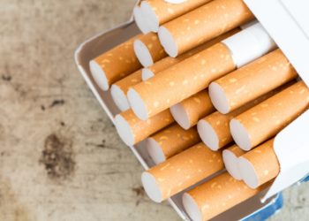 Laut einer neuen Studie wird sich die Zahl der jährlichen Todesfälle durch Rauchen bis 2030 auf rund acht Millionen erhöhen. Tabakkonsum kostet die Weltwirtschaft fast eine Billion Euro pro Jahr. (Bild: graja/fotolia.com)