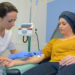 Krebskranke Frau erhält eine Chemotherapie