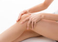 Wasser im Knie kann zu Schmerzen führen. Bild: kei907 - fotolia