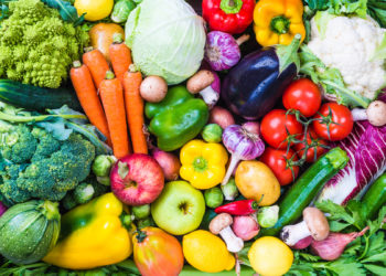 Laut einer neuen Studie wird durch einen hohen Obst- und Gemüsekonsum das psychische Wohlbefinden gesteigert. (Bild: travelbook/fotolia.com)