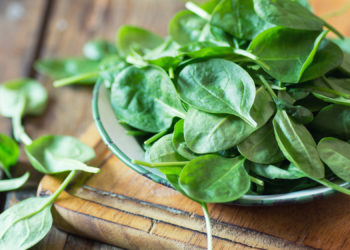 Grünes Blattgemüse wie z.B. Spinat ist ein guter Eisenlieferant. (Bild: lecic
/fotolia.com)