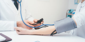 Unter 50 Schläge in der Minute ist ein zu langsamer Puls. Bild: stokkete-fotolia
