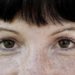 Ein Piercing im Bereich der Augenbraue sollte unbedingt in einem professionellen Studio gestochen werden. Andernfalls drohen aufgrund der hier verlaufenen Nervenbahnen Taubheitsgefühle oder sogar Lähmungen im Gesicht. (Bild: babsi_w/fotolia.com)