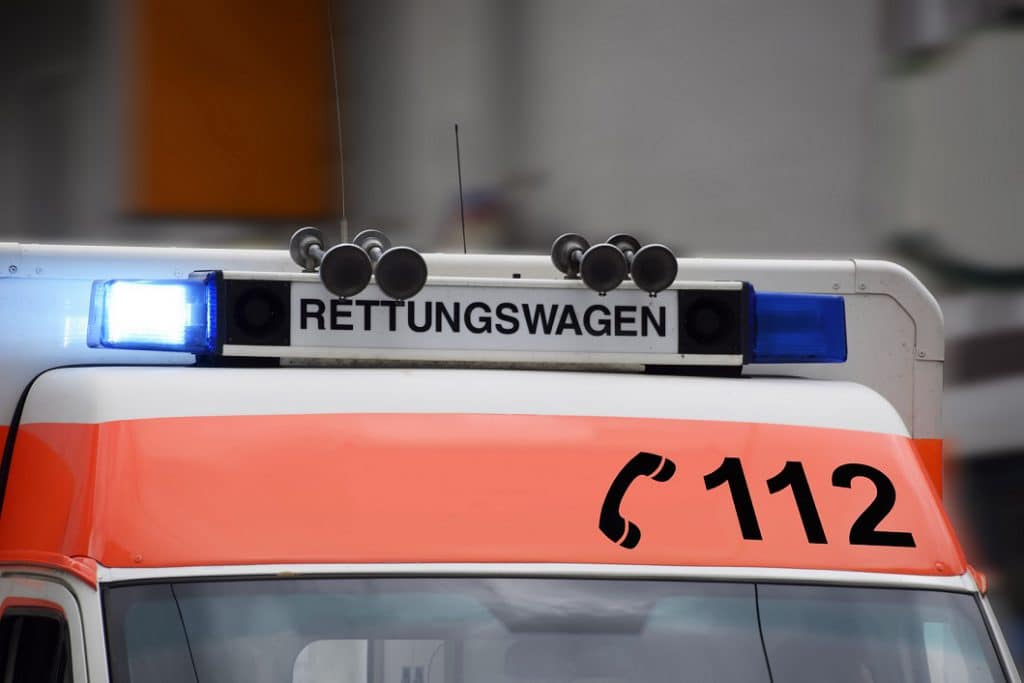 Vorderansicht eines Rettungswagens