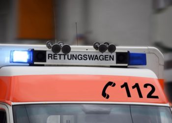 Vorderansicht eines Rettungswagens