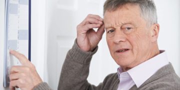 Viele ältere Menschen verlieren mit Beginn der Rente ihren gewohnten Tagesrhythmus. Das kann dazu zum Beispiel führen, dass der Überblick über die Wochentage durcheinander gerät. (Bild: highwaystarz/fotolia.com)