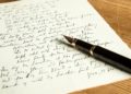 Werden zum Beispiel Buchstaben am Satzanfang besonders groß geschrieben, deutet dies auf Eitelkeit hin. (Bild: Andreas Gruhl/fotolia.com)