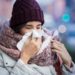 Oft treten die stechenden Ohrenschmerzen während der typischen Erkältungszeit im Herbst und Winter auf. (Bild: Rido/fotolia.com)