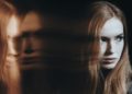 Nicht jedes auffällige Persönlichkeitsmerkmal muss eine Persönlichkeitsstörung darstellen, dennoch ist ein absonderlicher Lebensstil oft ein Anzeichen, das auf eine Störung hindeutet. (Bild: Photographee.eu/stock.adobe.com)