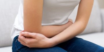 Unterleibsschmerzen sind vor allem bei Frauen ein relativ weit verbeitetes Beschwerdebild. (Bild: dmitrimaruta/fotolia.com)