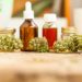 Eine Auswahl von medizinischen Cannabis-Produkten.