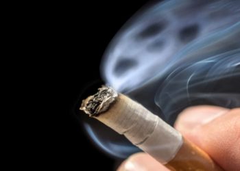 Nikotin ist einer der  Hauptverursacher von chronisch entzündlichen Darmerkrankungen. Der Verzicht auf Tabakwaren ist für CED-Erkrankte dringend geboten. (Bild: Ralf-Geithe/fotolia.com)