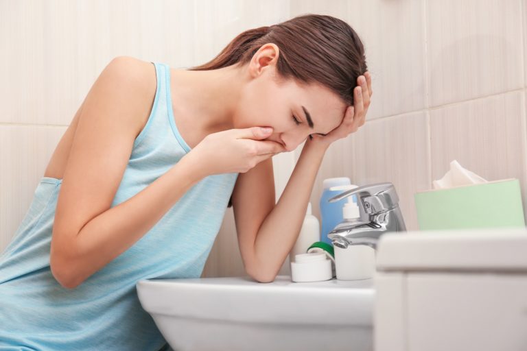 Übelkeit und Erbrechen Ursachen, Therapien Was hilft? Heilpraxis