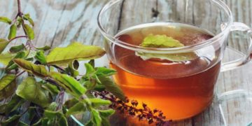 Auch bei Tulsistee gilt, dass er nicht länger als sechs Wochen am Stück angewendet werden sollte, da sonst Nebenwirkungen eintreten können. (Bild: vm200/fotolia.com)