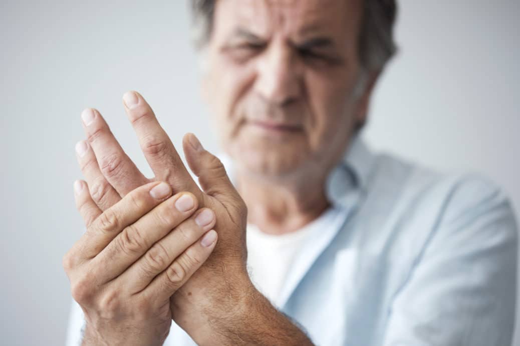 Geschwollene Hände Ursachen, Diagnose und Behandlung Heilpraxis