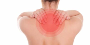 Jeder kennt den strahlenden Schmerz bei Verspannung der Nackenmuskeln. (Bild: detailblick-foto/fotolia.com)