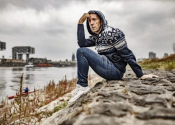 (Fast) jeder Mensch durchläuft in seinem Leben verschiedene Krisen. Der Umgang damit und die eigene Psyche bestimmen, wie sehr einen diese Krisen belasten. (Bild: bilderstoeckchen/fotolia.com)