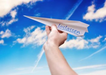 Loslassen können ist zwar oft nicht einfach, aber unabdingbar, um neue Wege bestreiten und aus mancher Krise herauskommen zu können. (Bild: Ralf Geithe/fotolia.com)