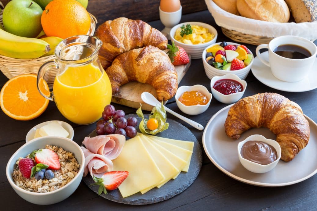 10 Tipps zum Abnehmen spätes Frühstück Heilpraxis
