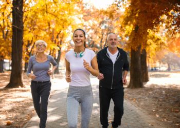 Bei zahlreichen gesundheitlichen Problemen helfen Sport und Bewegung oft besser als Medikamente. (Bild: Mediteraneo/fotolia.com)