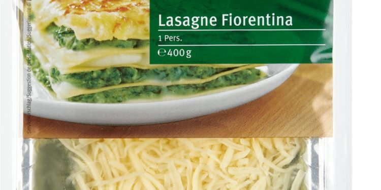 Abgepackte Lasagne Fiorentina der Handelsmarke Migros