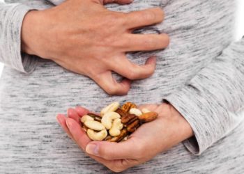 Magen-Darm-Beschwerden wegen Nüssen