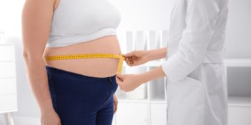 Es scheint einen Zusammenhang zwischen unserem Taillenumfang und dem Risiko für Demenz zu geben. (Bild: Stock/adope.com)