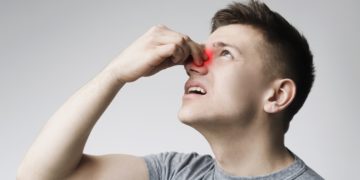 Hinter einer ständig verstopften Nase können Polypen stecken. (Bild: Prostock-studio/stock.adobe.com)