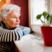 Ist Einsamkeit bei älteren Menschen heutzutage stärker ausgeprägt? (Bild:  didesign/Stock.Adope.com)